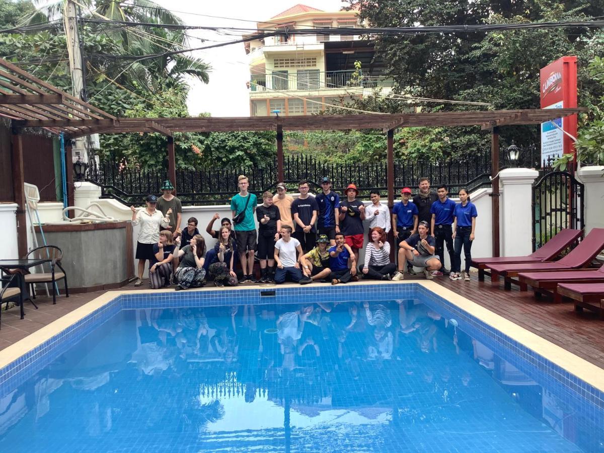 Poolside Villa Phnom Penh Exterior photo
